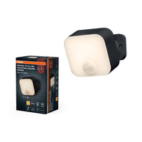 OSRAM buitenwandlamp, donkergrijs, accu met USB-C, 3 W, 150 lm, 3000 K, 110° stralingshoek, IP54, PIR-bewegingssensor, daglichtsensor, levensduur van 50.000 uur.